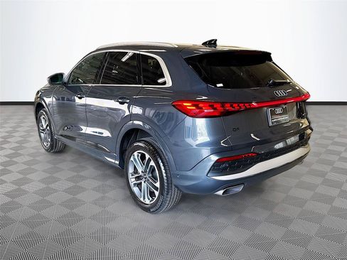 Certified 2025 Audi Q5 Premium w/ Convenience Package AWD/4WD image 5