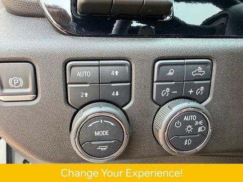 Used 2025 Chevrolet Silverado 1500 High Country w/ Technology Package AWD/4WD image 7
