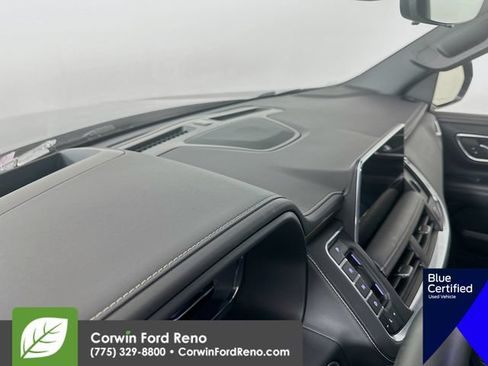 Used 2024 Chevrolet Tahoe Premier w/ Premium Package AWD/4WD image 12