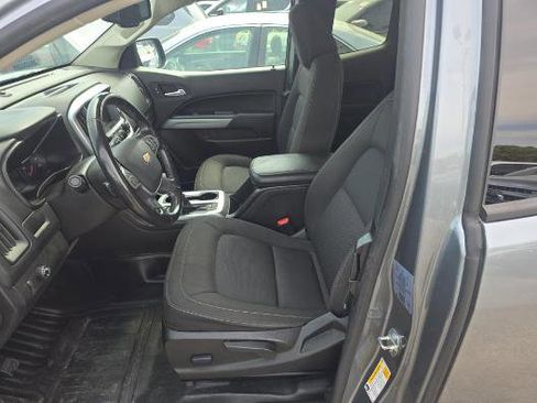 Used 2022 Chevrolet Colorado LT w/ Fleet Safety Package image 2