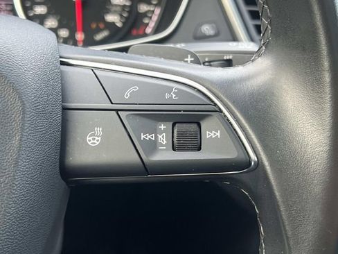 Used 2022 Audi Q5 2.0T Premium image 16