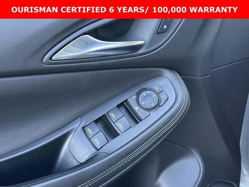 Certified 2025 Buick Encore GX Preferred FWD image 19