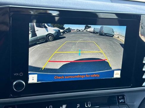 Used 2025 Toyota Camry SE w/ Convenience Package FWD image 23