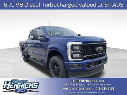 New 2026 Ford F250 Lariat w/ Black Appearance Package AWD/4WD image 1