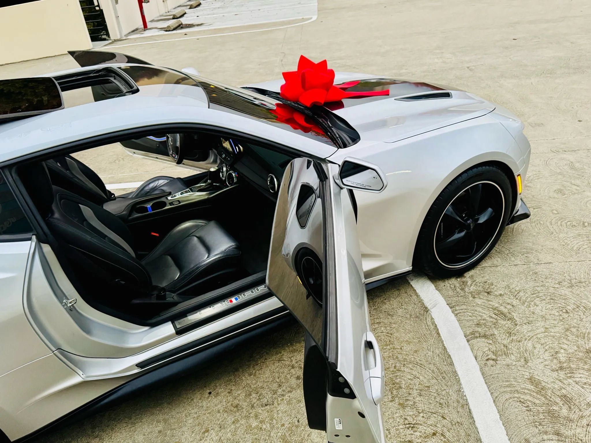 Used 2016 Chevrolet Camaro SS RWD image 27