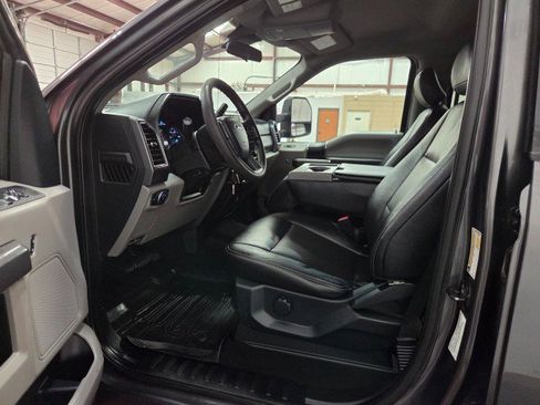 Used 2020 Ford F350 XLT image 6