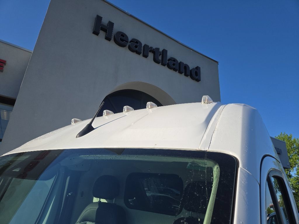Used 2025 RAM ProMaster 2500 w/ Convenience Group FWD image 17