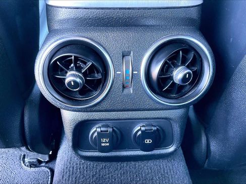 Used 2022 Kia Stinger GT2 image 30