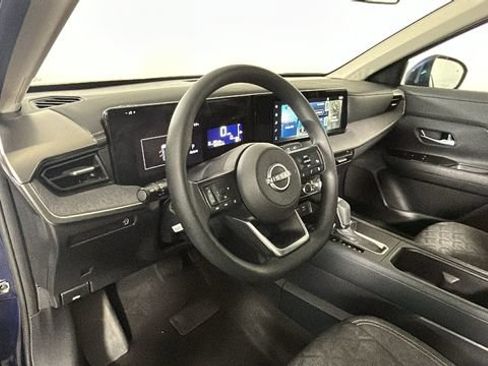 Used 2025 Nissan Kicks SV FWD image 13