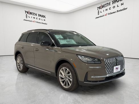 New 2026 Lincoln Corsair Premiere AWD/4WD image 3