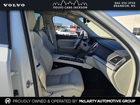 Used 2023 Volvo XC90 B5 Core w/ Protection Package Premier image 29
