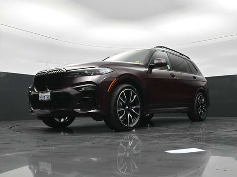 Used 2021 BMW X7 xDrive40i w/ M Sport Package AWD/4WD image 26