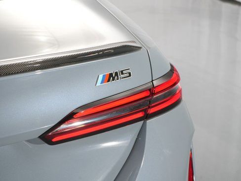 Used 2026 BMW M5 w/ Carbon Package image 23
