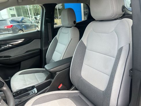 Certified 2025 Chevrolet TrailBlazer LT FWD image 3