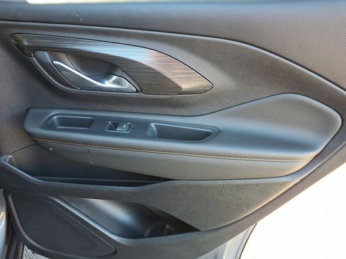 Used 2021 GMC Terrain SLT image 14