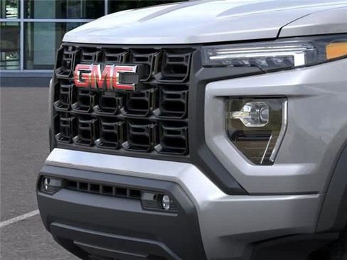 New 2026 GMC Canyon Elevation image 13
