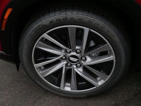 Certified 2026 Cadillac Vistiq Sport w/ LPO, Floor Liner Package image 15