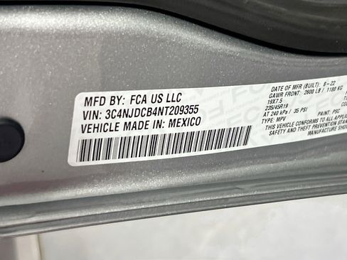 Used 2022 Jeep Compass High Altitude image 33