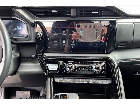 Used 2024 GMC Sierra 1500 AT4X image 7