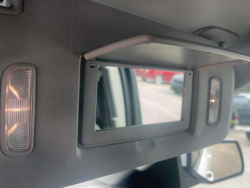 Used 2020 Chevrolet Suburban LT RWD image 28