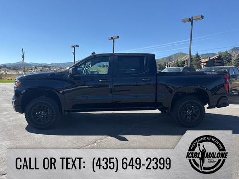 Used 2026 Chevrolet Silverado 1500 Custom Trail Boss w/ LPO, Dark Essentials Package AWD/4WD image 7