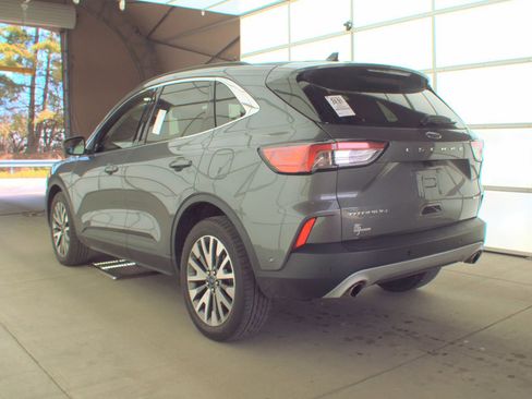 Used 2021 Ford Escape Titanium AWD/4WD image 11