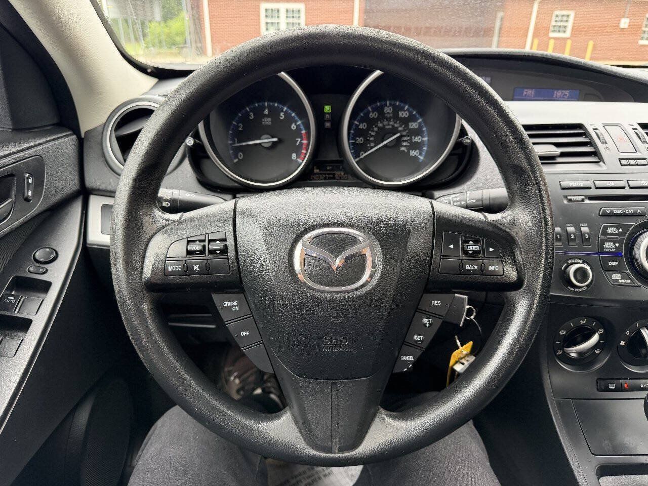 Used 2013 MAZDA MAZDA3 i Sport FWD image 17
