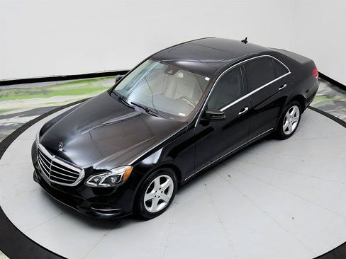 Used 2014 Mercedes-Benz E 350 Sedan image 34