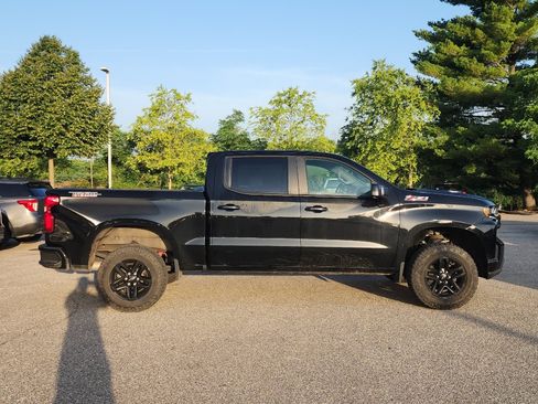 Used 2021 Chevrolet Silverado 1500 LT Trail Boss w/ Convenience Package II AWD/4WD image 8