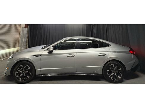 Used 2025 Hyundai Sonata SEL FWD image 8