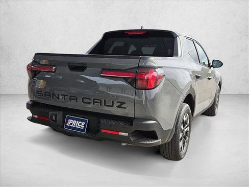 Certified 2025 Hyundai Santa Cruz SE image 5