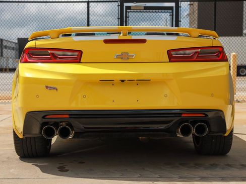Used 2016 Chevrolet Camaro SS RWD image 9