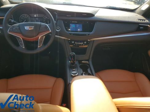 Certified 2025 Cadillac XT5 Premium Luxury FWD image 15