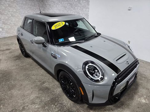 Used 2023 MINI Cooper S image 59