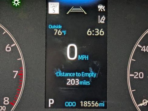 Used 2023 Toyota Corolla LE FWD image 11