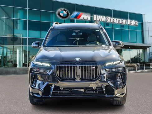 New 2026 BMW X7 M60i image 2