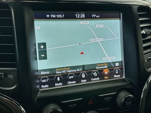 Used 2018 Jeep Grand Cherokee Altitude RWD image 19