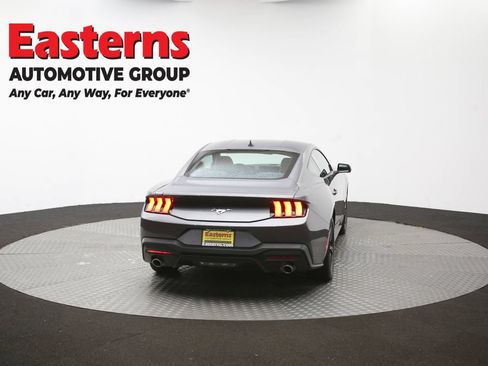 Used 2025 Ford Mustang Coupe RWD image 35