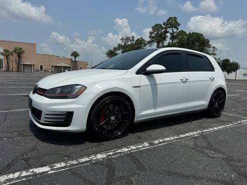 Used 2016 Volkswagen GTI SE w/ Lighting Package (SEL) FWD image 2