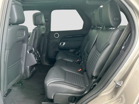 Certified 2025 Land Rover Discovery S AWD/4WD image 20
