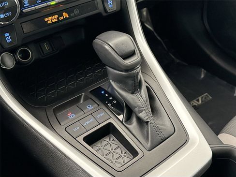 Certified 2022 Toyota RAV4 XLE image 25