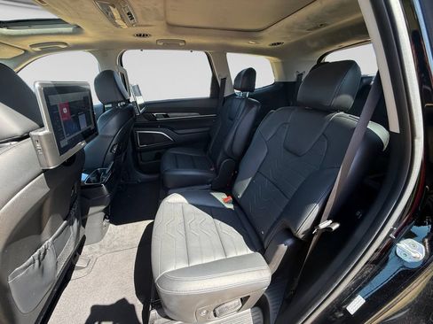Used 2022 Kia Telluride SX w/ SX Prestige Package AWD/4WD image 38