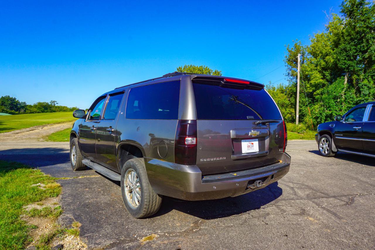 Used 2011 Chevrolet Suburban LT AWD/4WD image 5