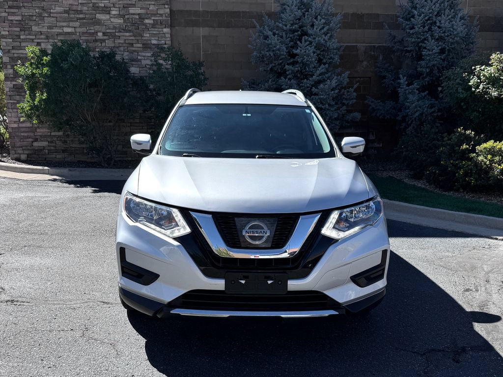 Used 2017 Nissan Rogue SV w/ SV Premium Package AWD/4WD image 3