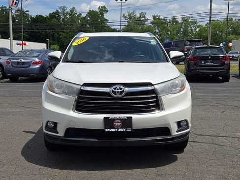 Used 2016 Toyota Highlander XLE AWD/4WD image 3