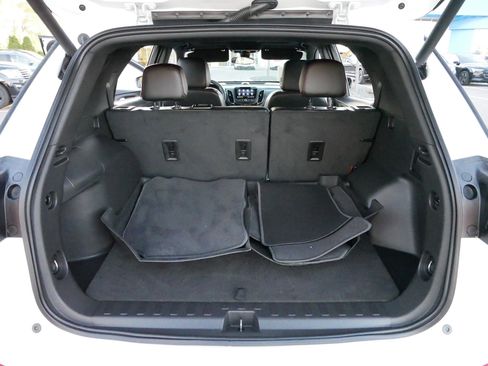 Used 2023 Chevrolet Equinox RS w/ RS Leather Package image 18