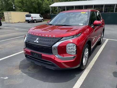 Used 2022 Mitsubishi Outlander ES AWD/4WD image 3