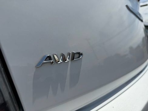 Used 2014 Chrysler 300 S AWD/4WD image 9