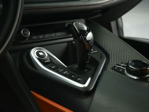 Used 2019 BMW i8 Coupe AWD/4WD image 46
