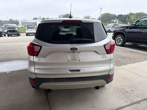Used 2019 Ford Escape SE AWD/4WD image 4